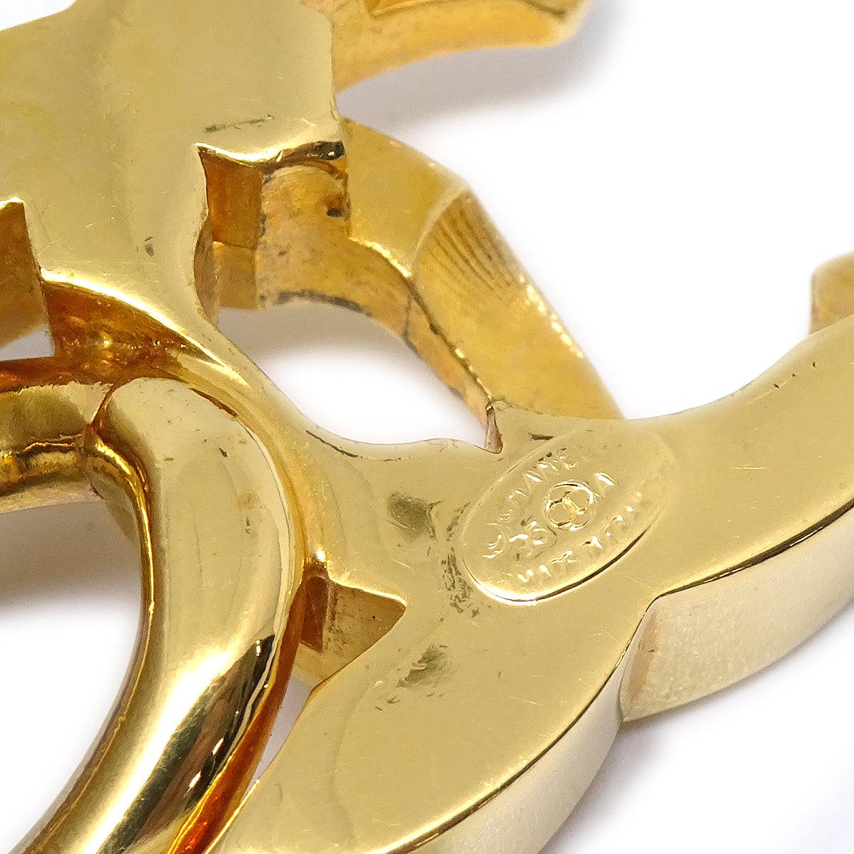 Luxury Chanel 1996 Turnlock Gold Chain Bracelet 96A