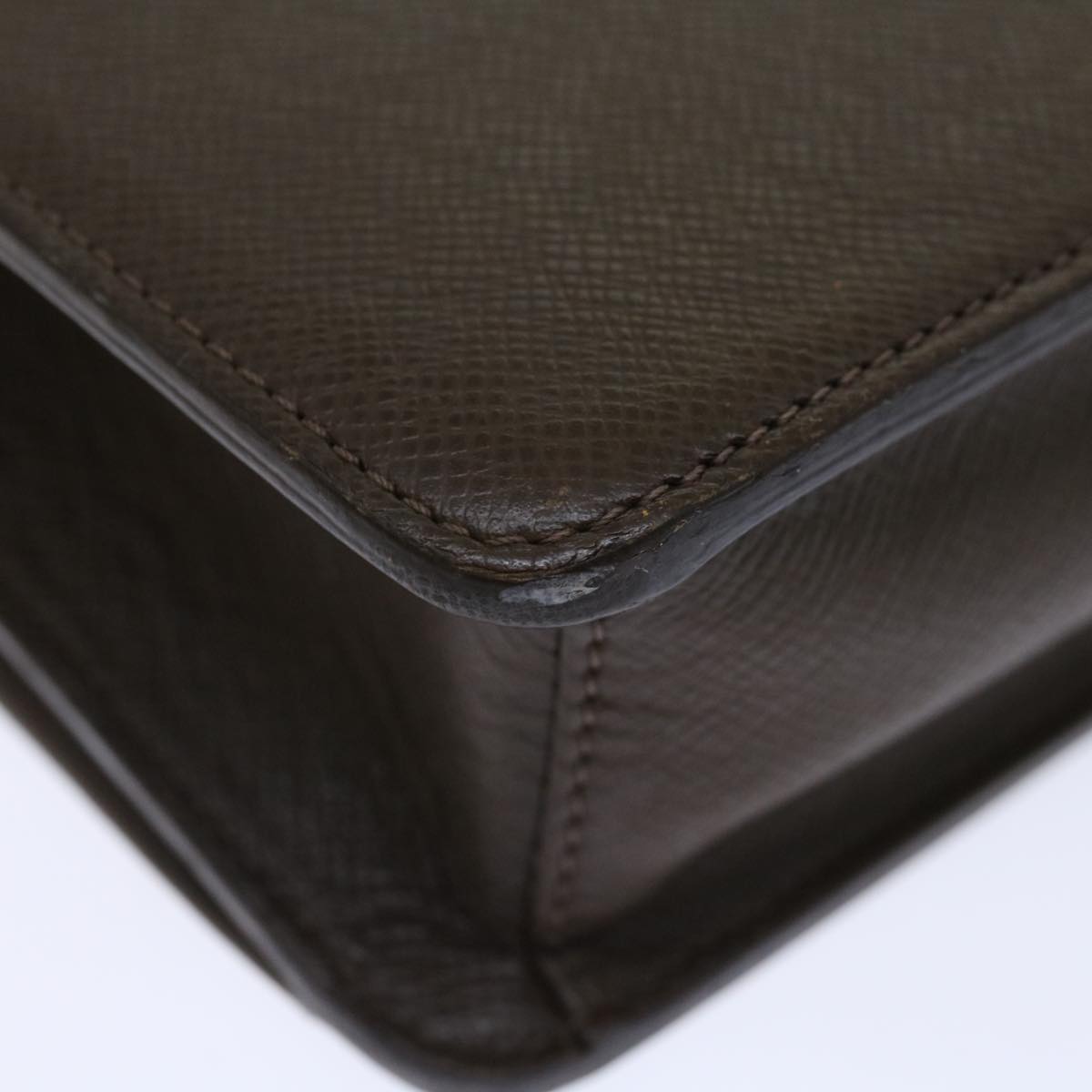 LOUIS VUITTON Taiga Robusto 1 Business Bag Grizzly M31058 LV 69123