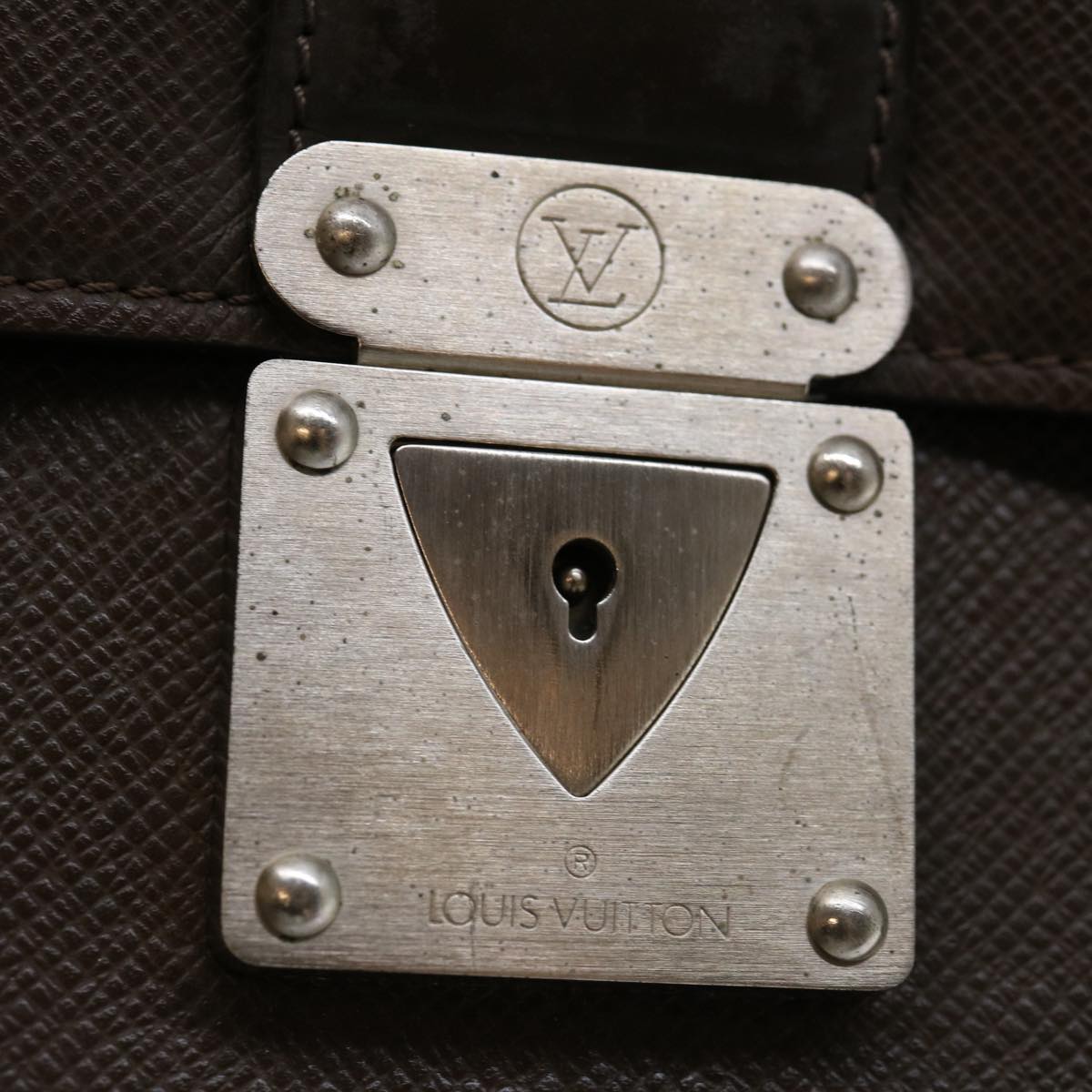 LOUIS VUITTON Taiga Robusto 1 Business Bag Grizzly M31058 LV 69123