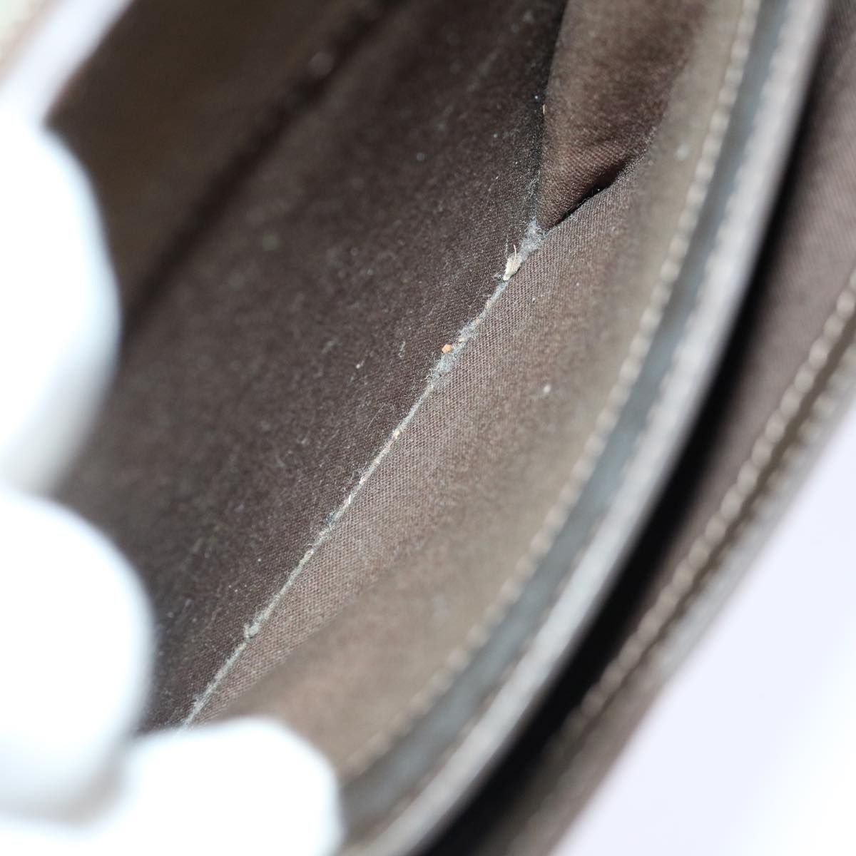 LOUIS VUITTON Taiga Robusto 1 Business Bag Grizzly M31058 LV 69123