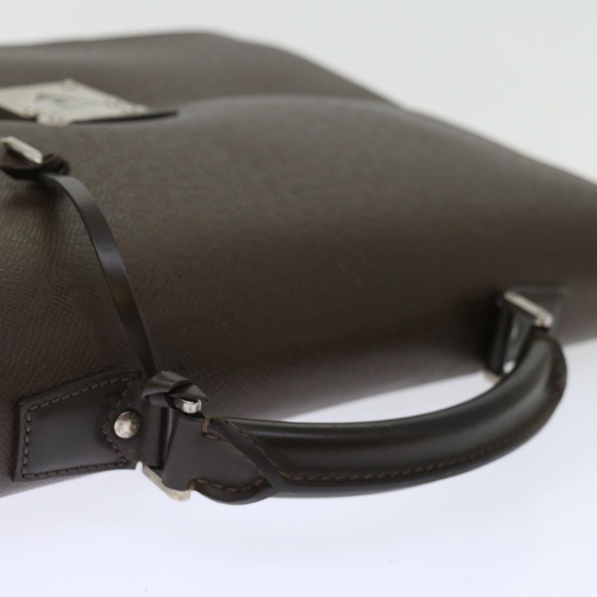 LOUIS VUITTON Taiga Robusto 1 Business Bag Grizzly M31058 LV 69123