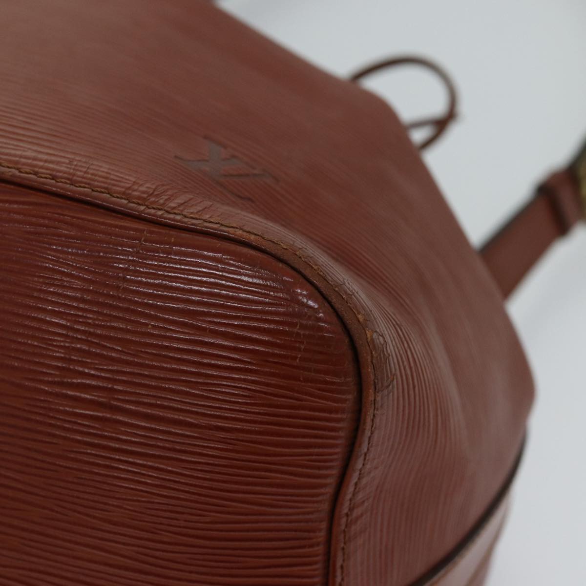 LOUIS VUITTON Epi Petit Noe Shoulder Bag Brown M44103 LV 69701
