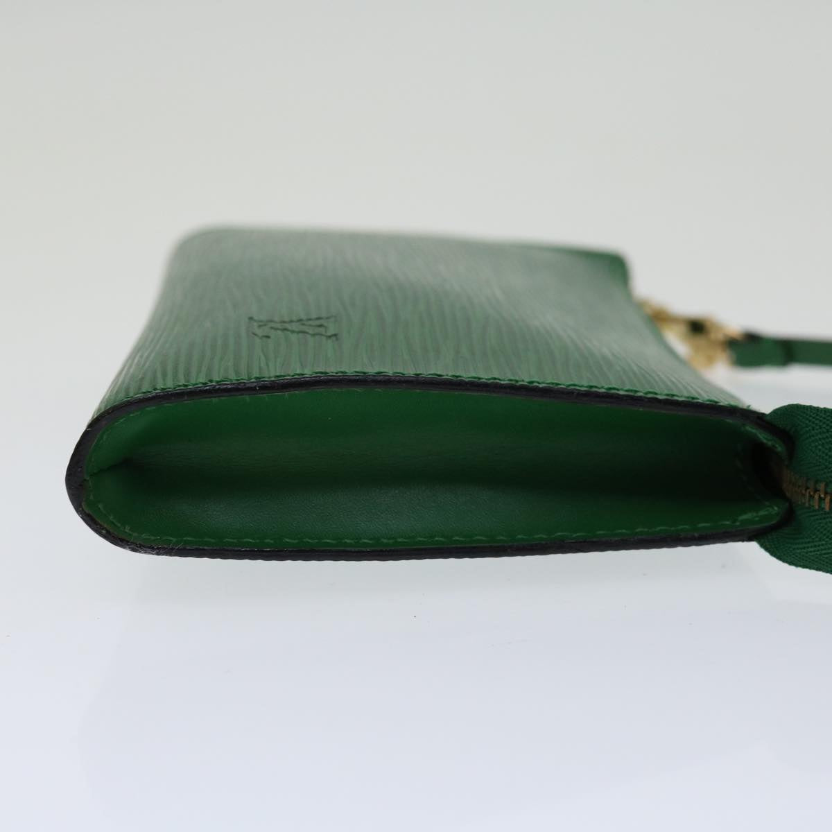 LOUIS VUITTON Epi Pochette Accessoires Pouch Green M52984 LV 69826