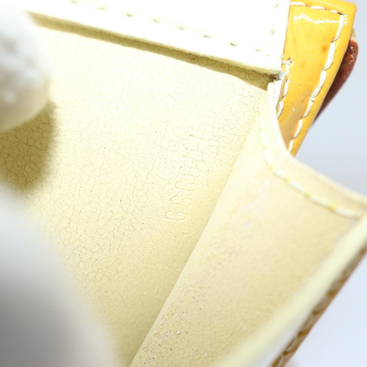 LOUIS VUITTON Monogram Vernis Motto Pouch Lime Yellow M91059 LV 69859