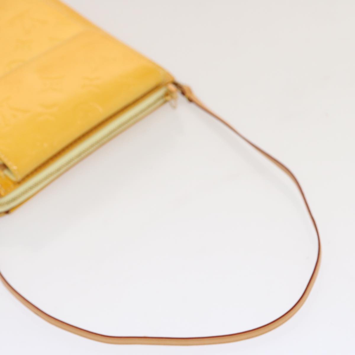 LOUIS VUITTON Monogram Vernis Motto Pouch Lime Yellow M91059 LV 69859