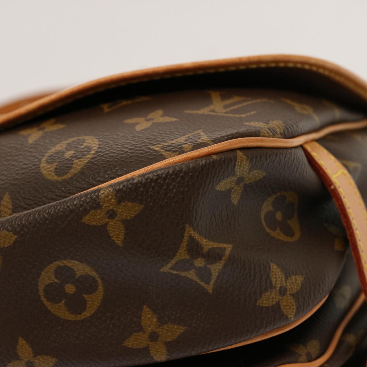 LOUIS VUITTON Monogram Saumur 30 Shoulder Bag M42256 LV 69874A