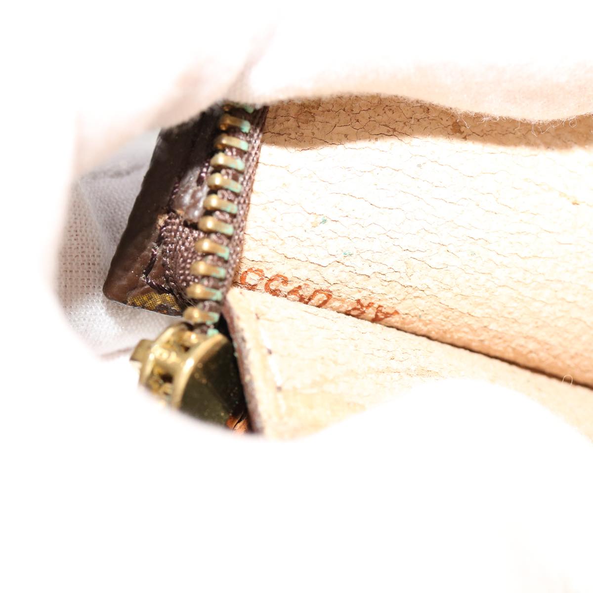 LOUIS VUITTON Monogram Bucket GM Pouch Accessory Pouch LV 69937