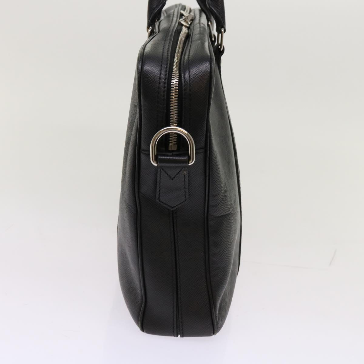 LOUIS VUITTON Taiga Porte Documents Voyage Business Bag Noir M30925 69997
