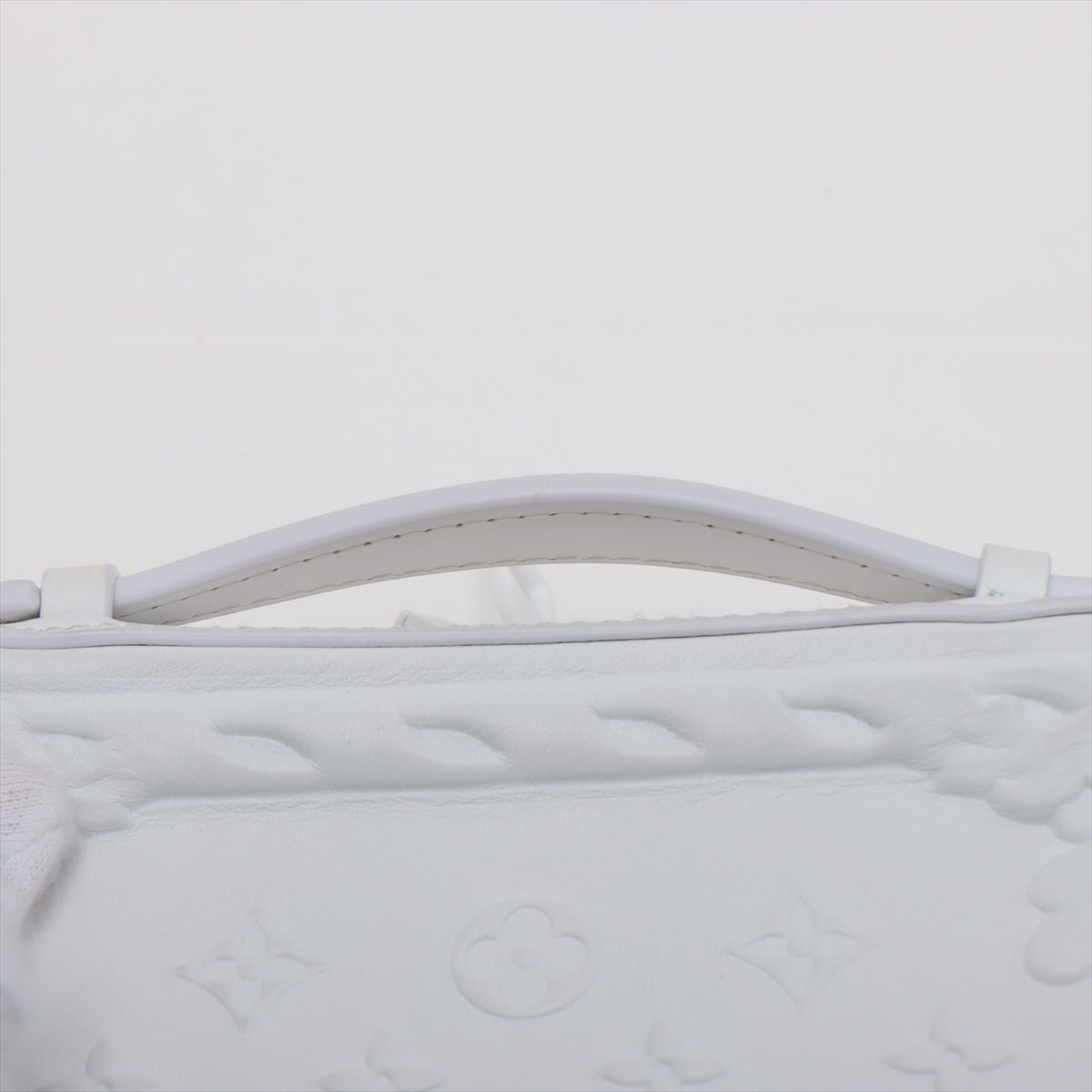 Louis Vuitton LV Ownement Handle St Trucks M21833