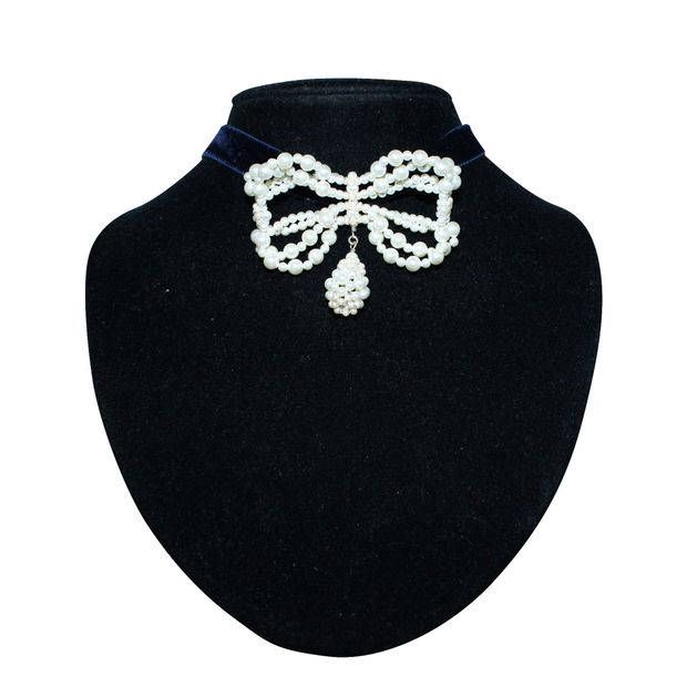Luxury Chanel Navy Blue Velvet Choker With Faux Pearls