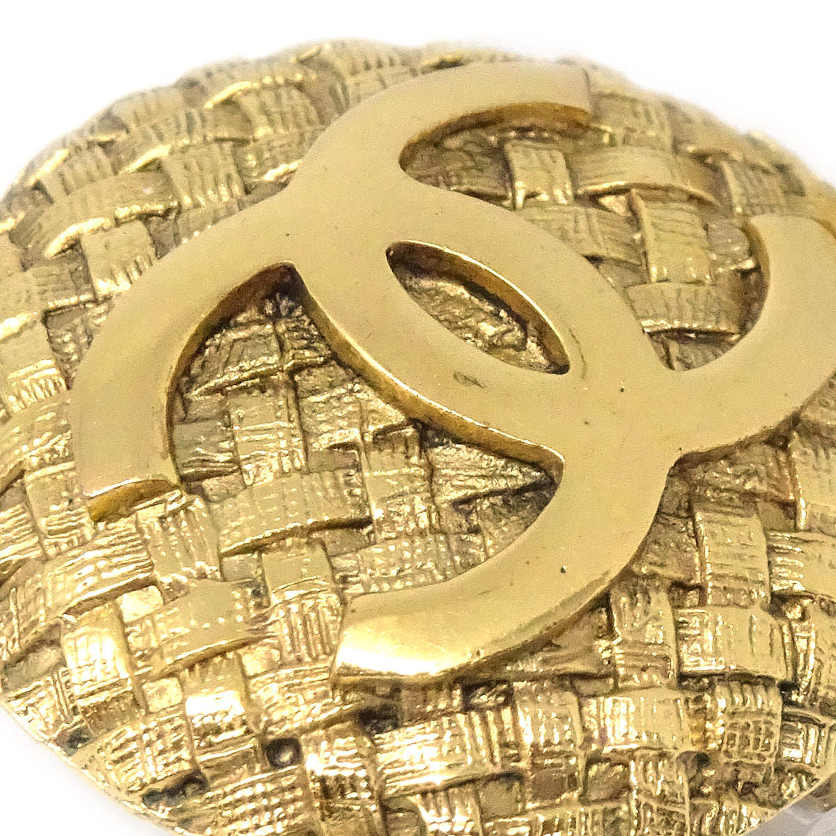 Luxury Chanel 1994 Round Woven CC Earrings Clip-On Gold 2862