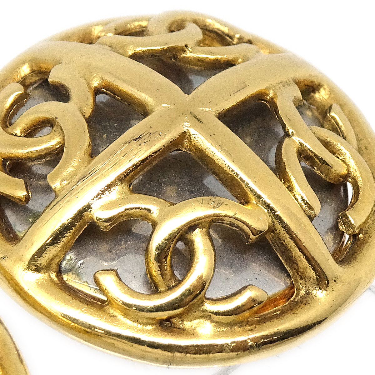 Luxury Chanel Button Earrings Gold Clip-On 93P/2941