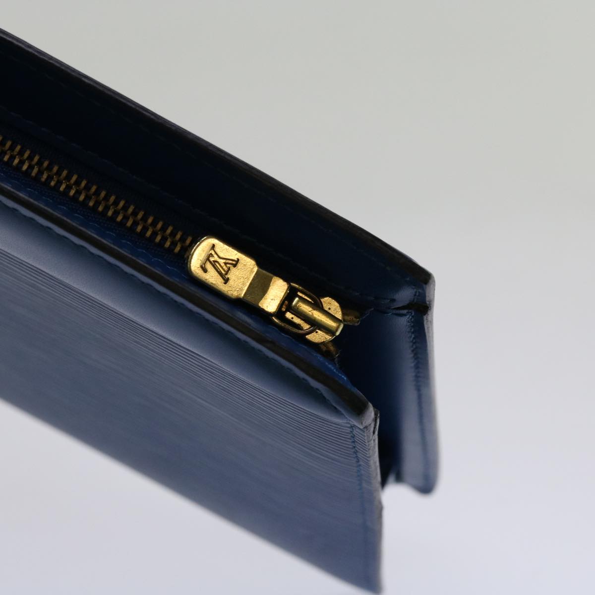 LOUIS VUITTON Epi Trousse Crete Pouch Blue M48405 LV 70000
