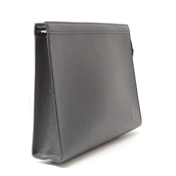 Louis Vuitton Taiga Pochette Voyage MM Clutch
