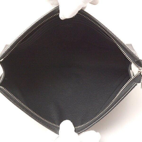 Louis Vuitton Taiga Pochette Voyage MM Clutch