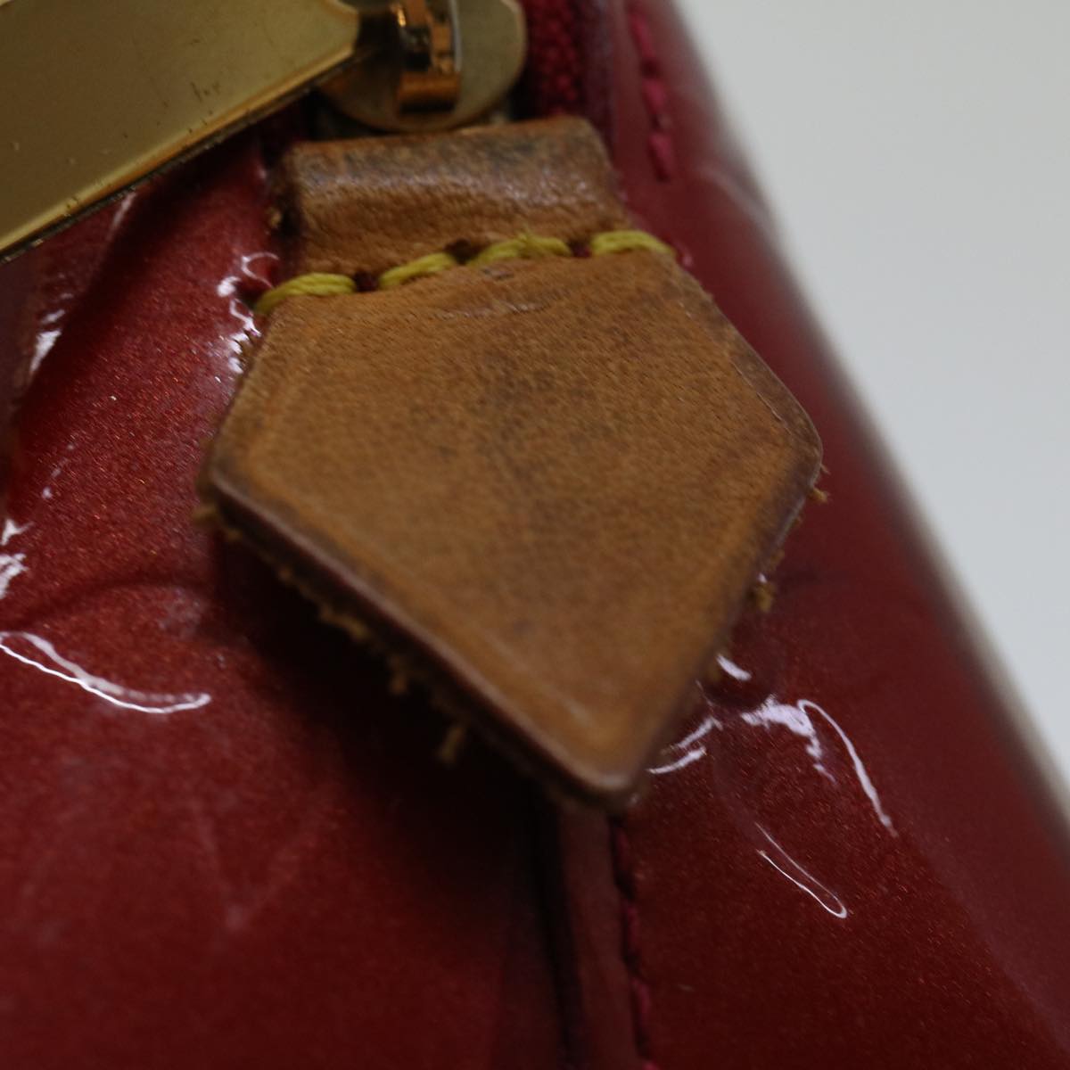 LOUIS VUITTON Vernis Rayure Pochette Cosmetic Pomme D'amour M91721 LV 70046
