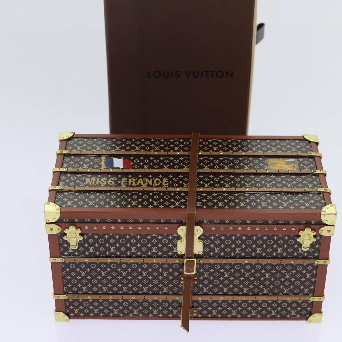 LOUIS VUITTON Miss France Paper Weight Brown M99408 LV 70061A
