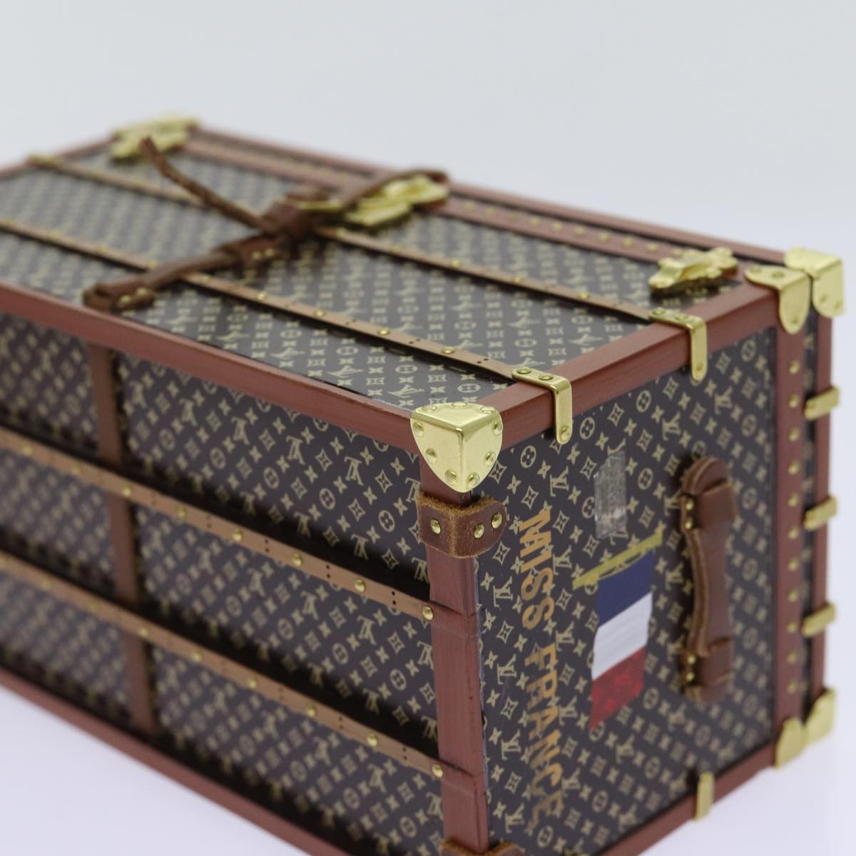 LOUIS VUITTON Miss France Paper Weight Brown M99408 LV 70061A