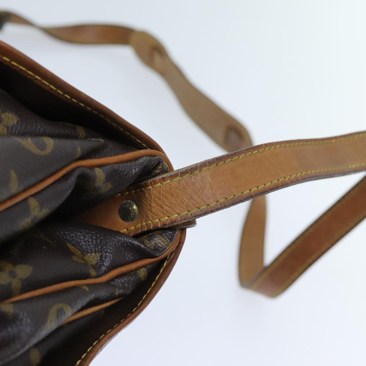 LOUIS VUITTON Monogram Saumur 30 Shoulder Bag M42256 LV 70067