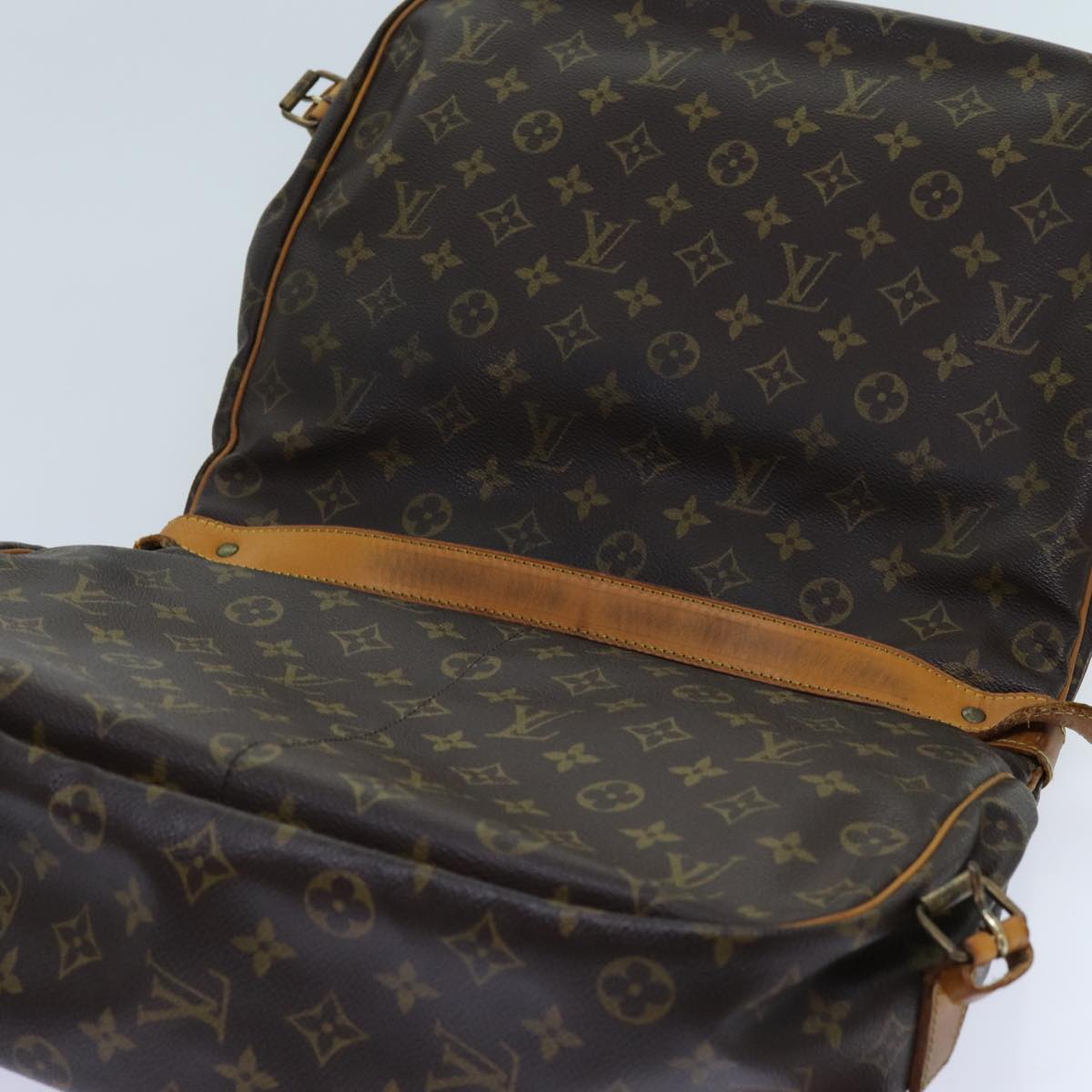 LOUIS VUITTON Monogram Saumur 35 Shoulder Bag M42254 LV 70072