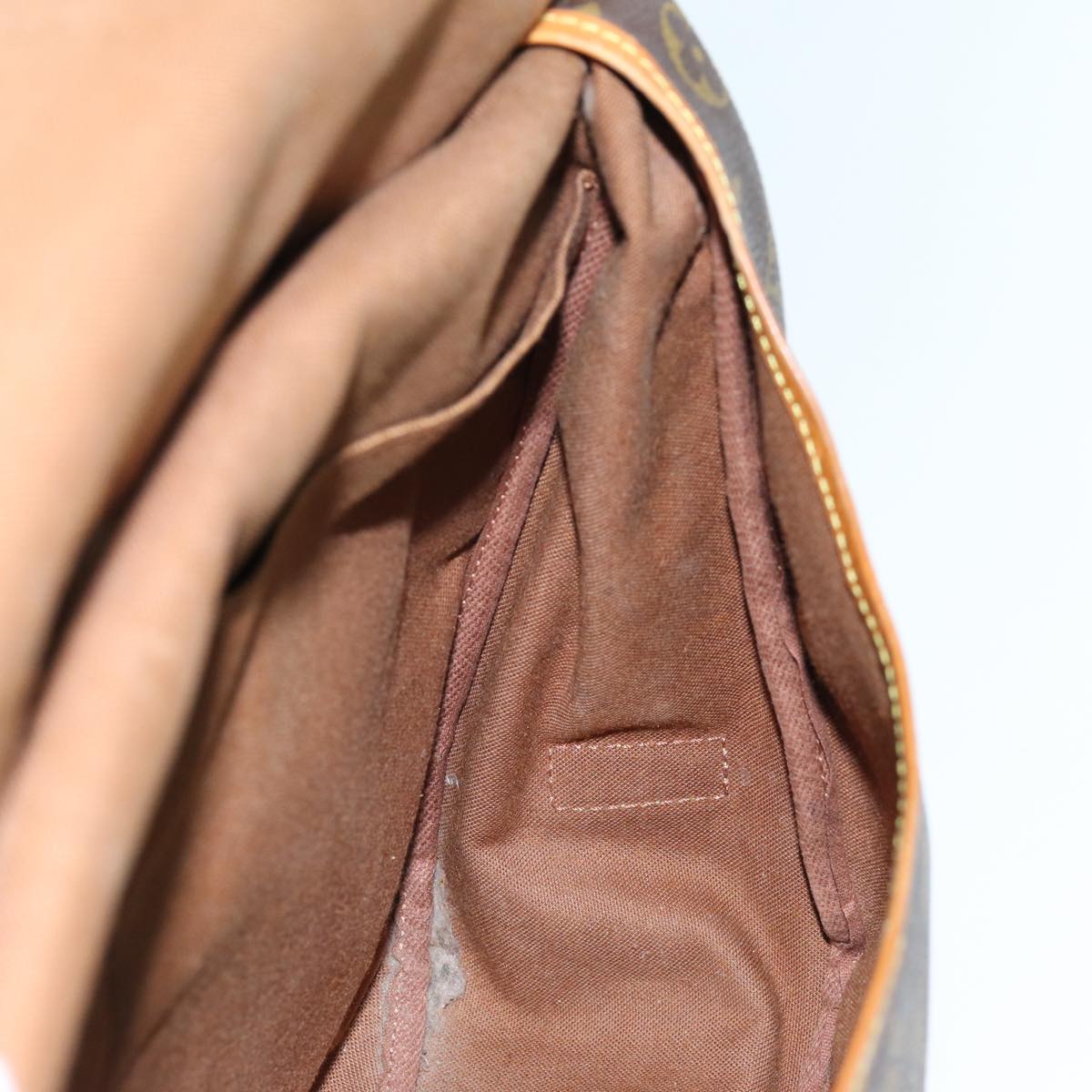 LOUIS VUITTON Monogram Saumur 35 Shoulder Bag M42254 LV 70072