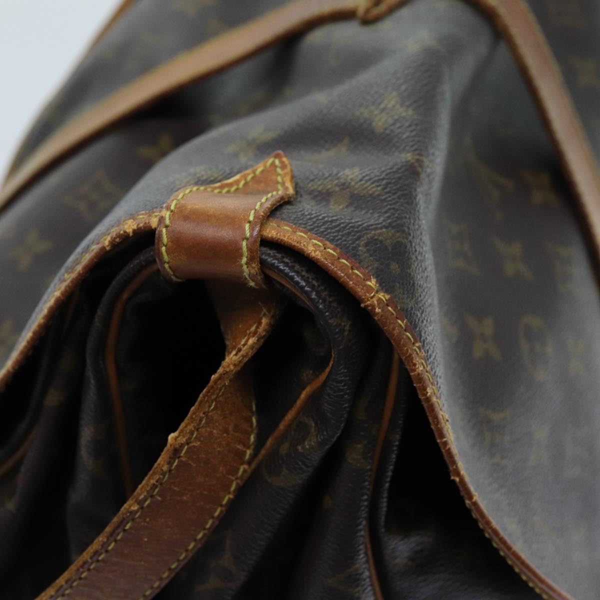 LOUIS VUITTON Monogram Saumur 35 Shoulder Bag M42254 LV 70072