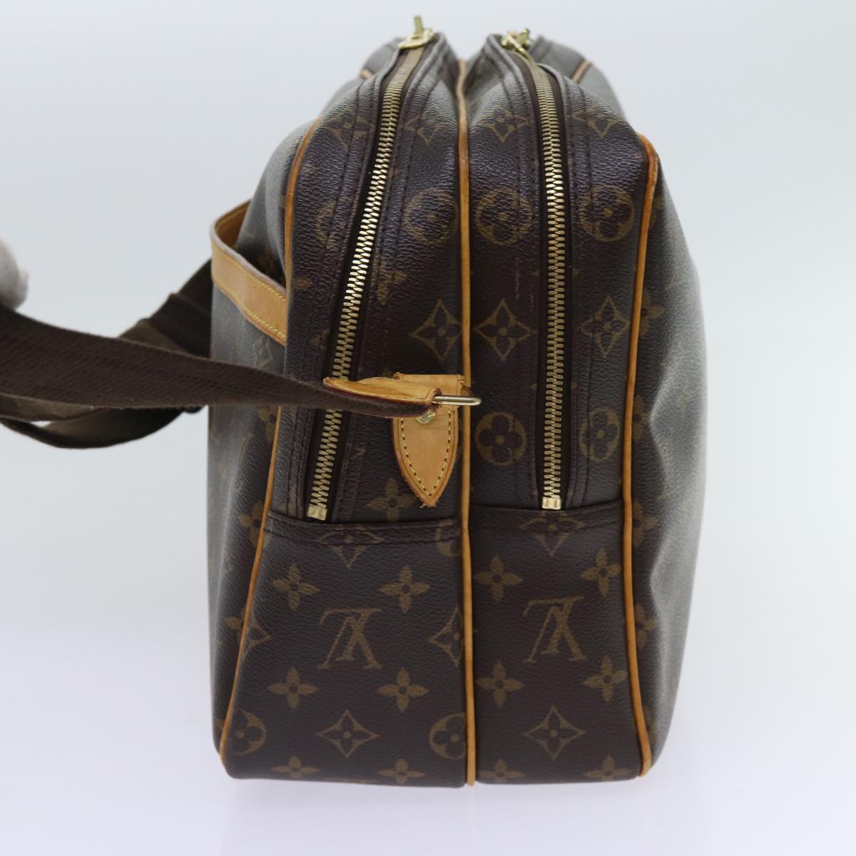 LOUIS VUITTON Monogram Reporter GM Shoulder Bag M45252 LV 70267