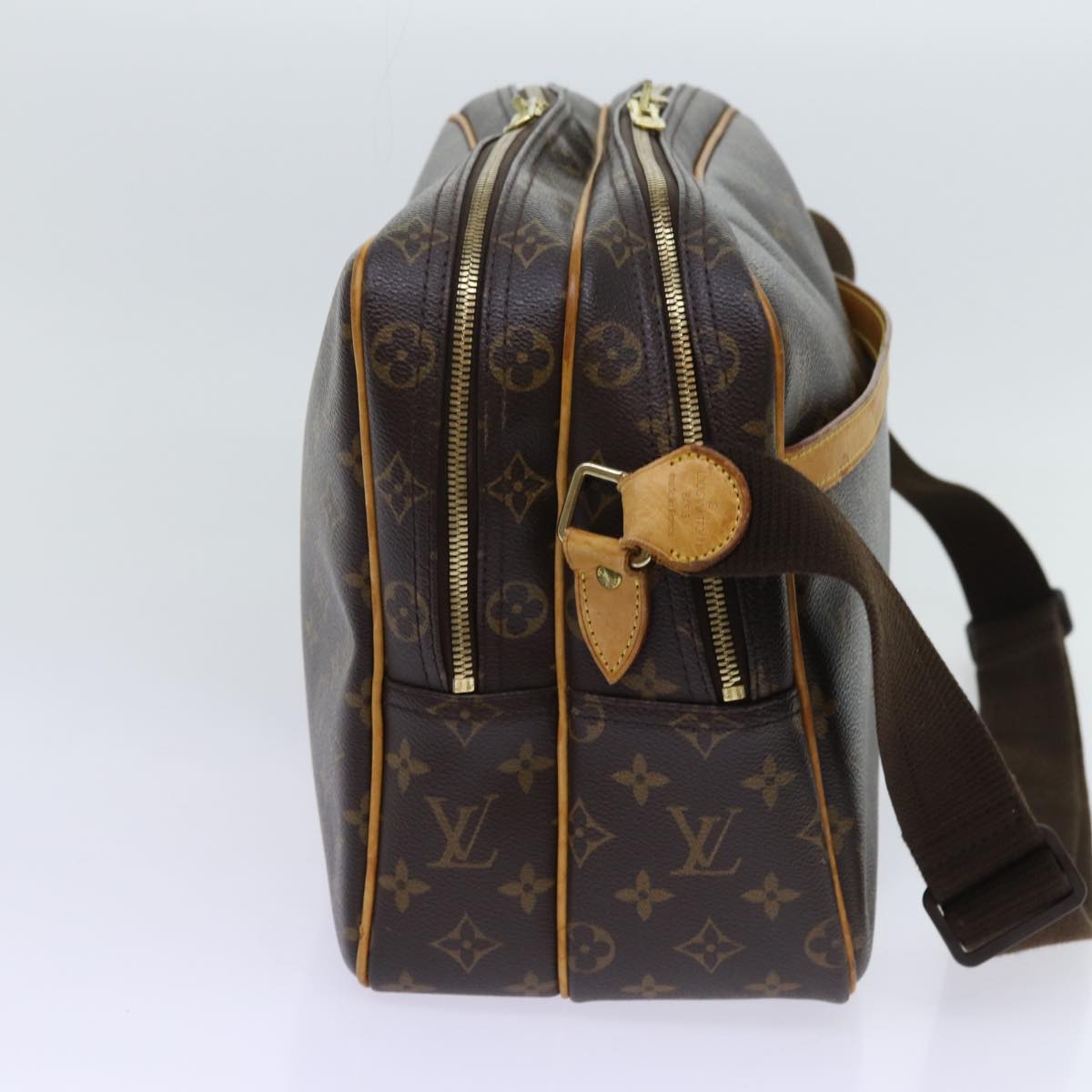 LOUIS VUITTON Monogram Reporter GM Shoulder Bag M45252 LV 70267