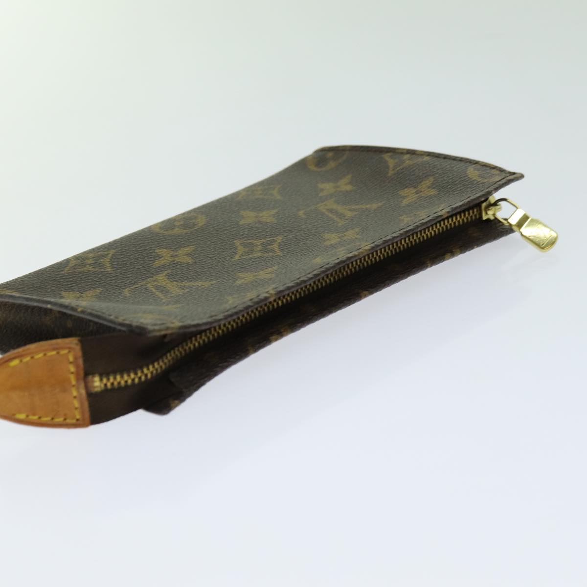 LOUIS VUITTON Monogram Bucket PM Pouch Accessory Pouch LV 70300