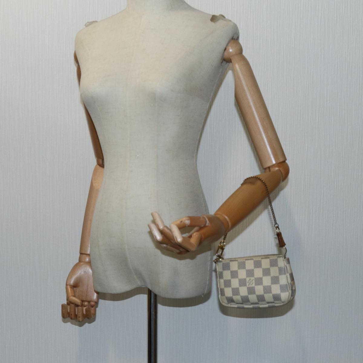 LOUIS VUITTON Damier Azur Mini Pochette Accessoires Pouch N58010 LV 70302