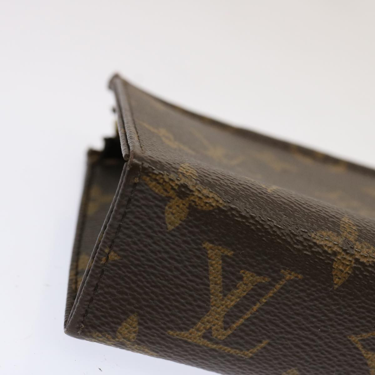 LOUIS VUITTON Monogram Poche Toilette 15 Pouch M47546 LV 70303