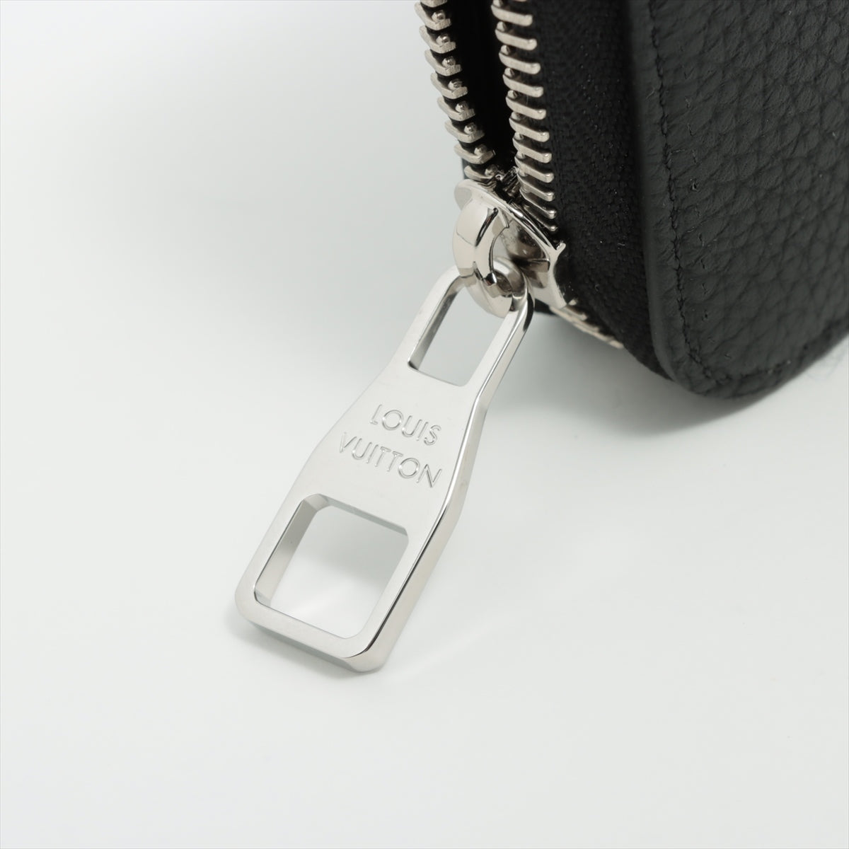 Louis Vuitton  Zippie Wallet Vertical M58412 Noneir Round Zip Wallet