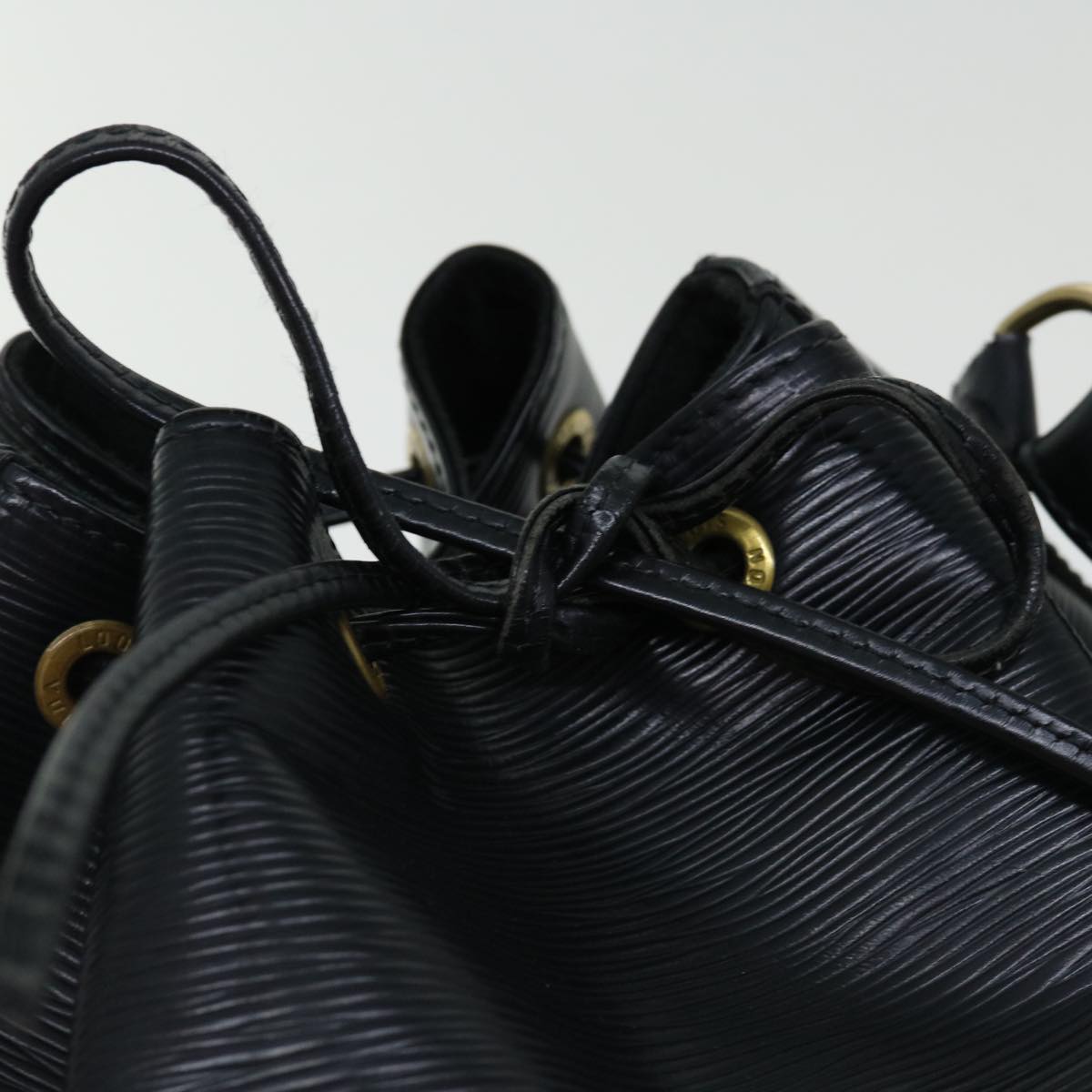 LOUIS VUITTON Epi Petit Noe Shoulder Bag Black M44102 LV 70376