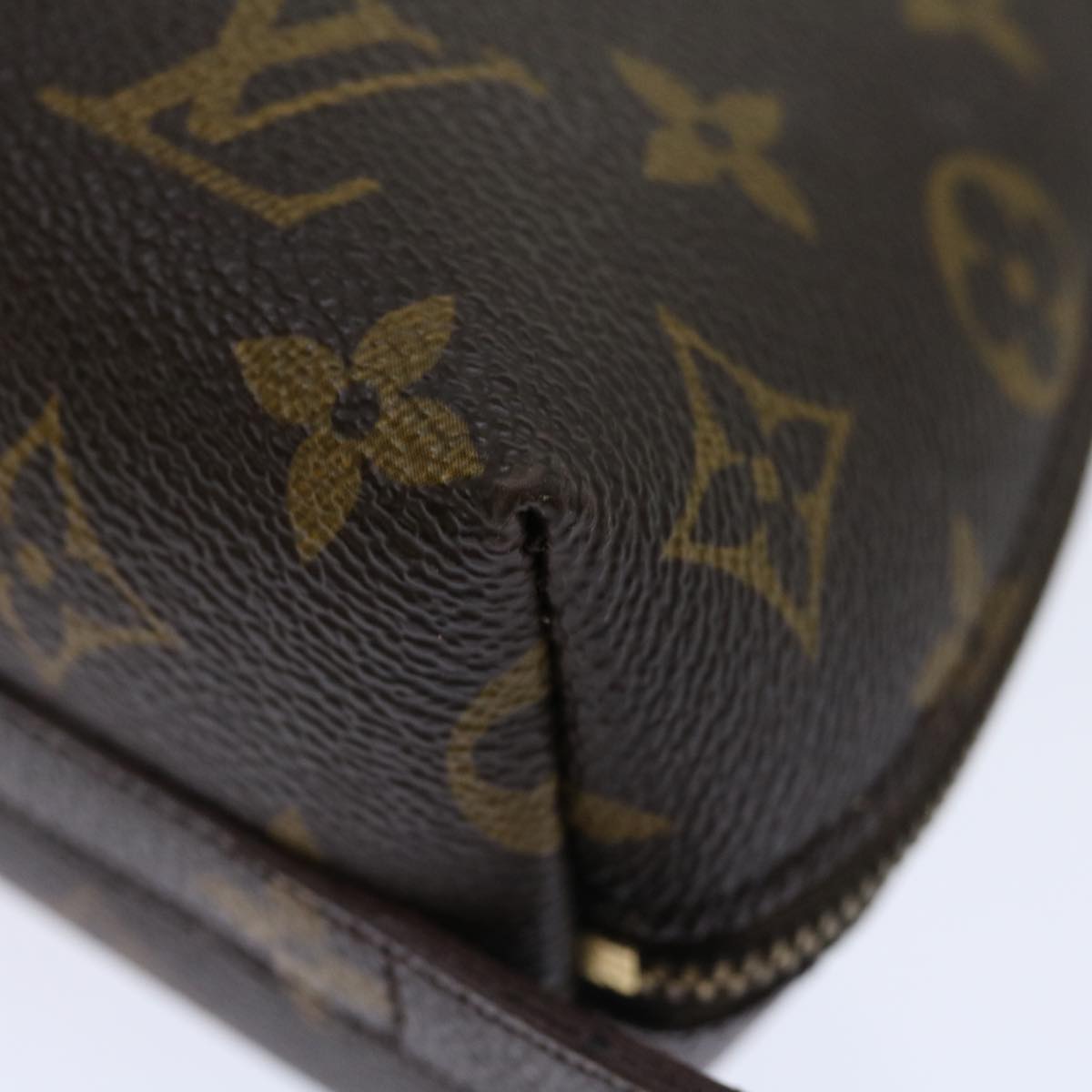 LOUIS VUITTON Monogram Trousse Demi Ronde Cosmetic Pouch M47520 LV 70486