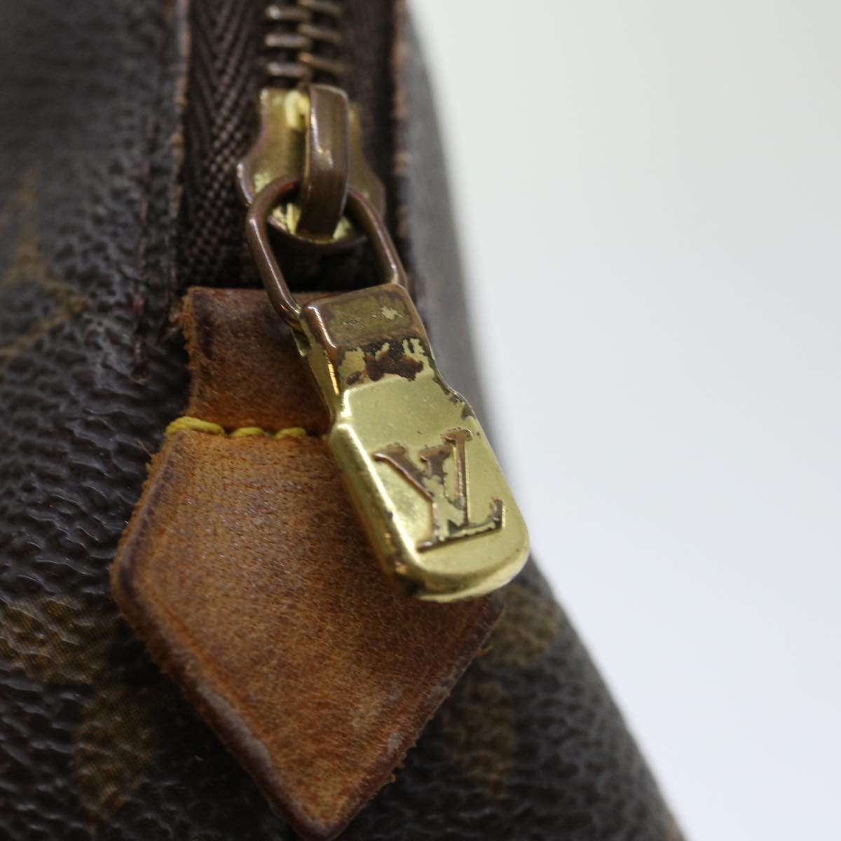 LOUIS VUITTON Monogram Pochette Cosmetic PM Cosmetic Pouch M47515 LV 70490