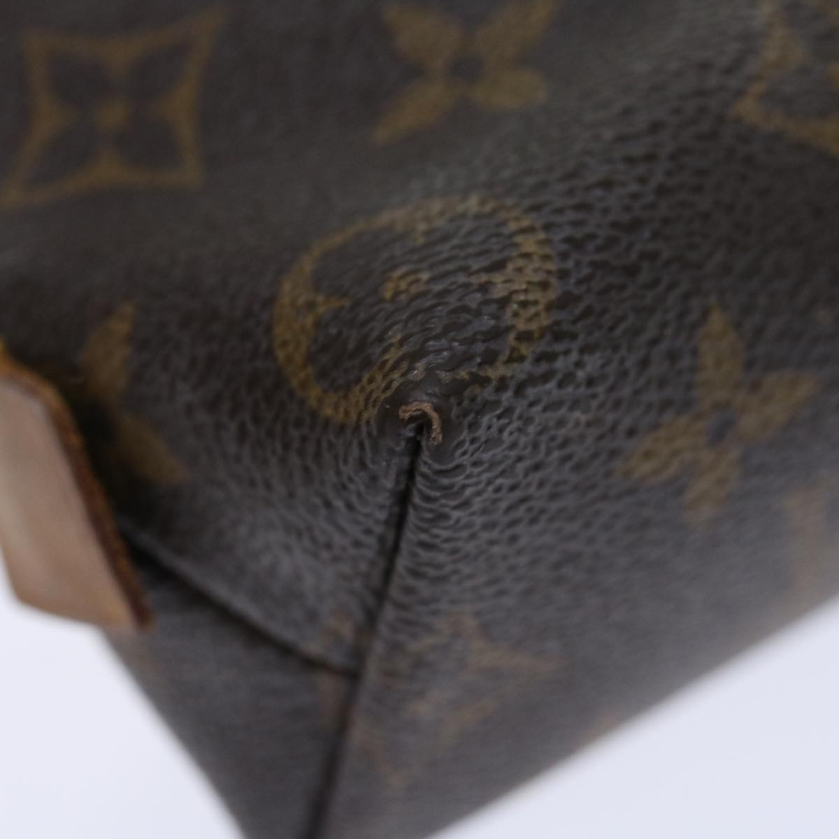 LOUIS VUITTON Monogram Pochette Cosmetic PM Cosmetic Pouch M47515 LV 70490