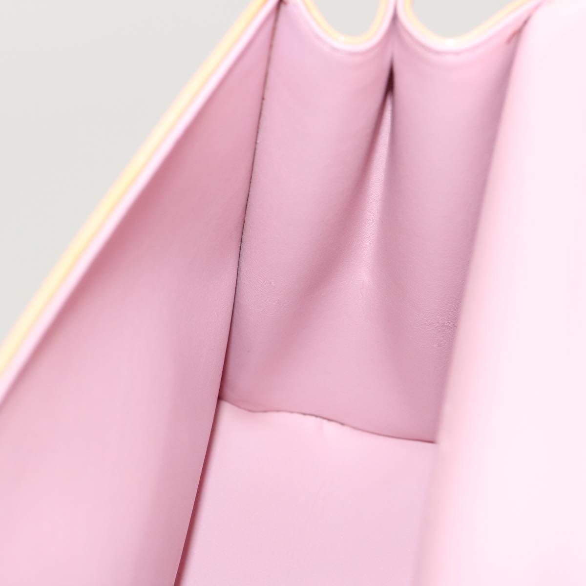 LOUIS VUITTON Vernis Spring Street Hand Bag Marshmallow Pink M91033 70507