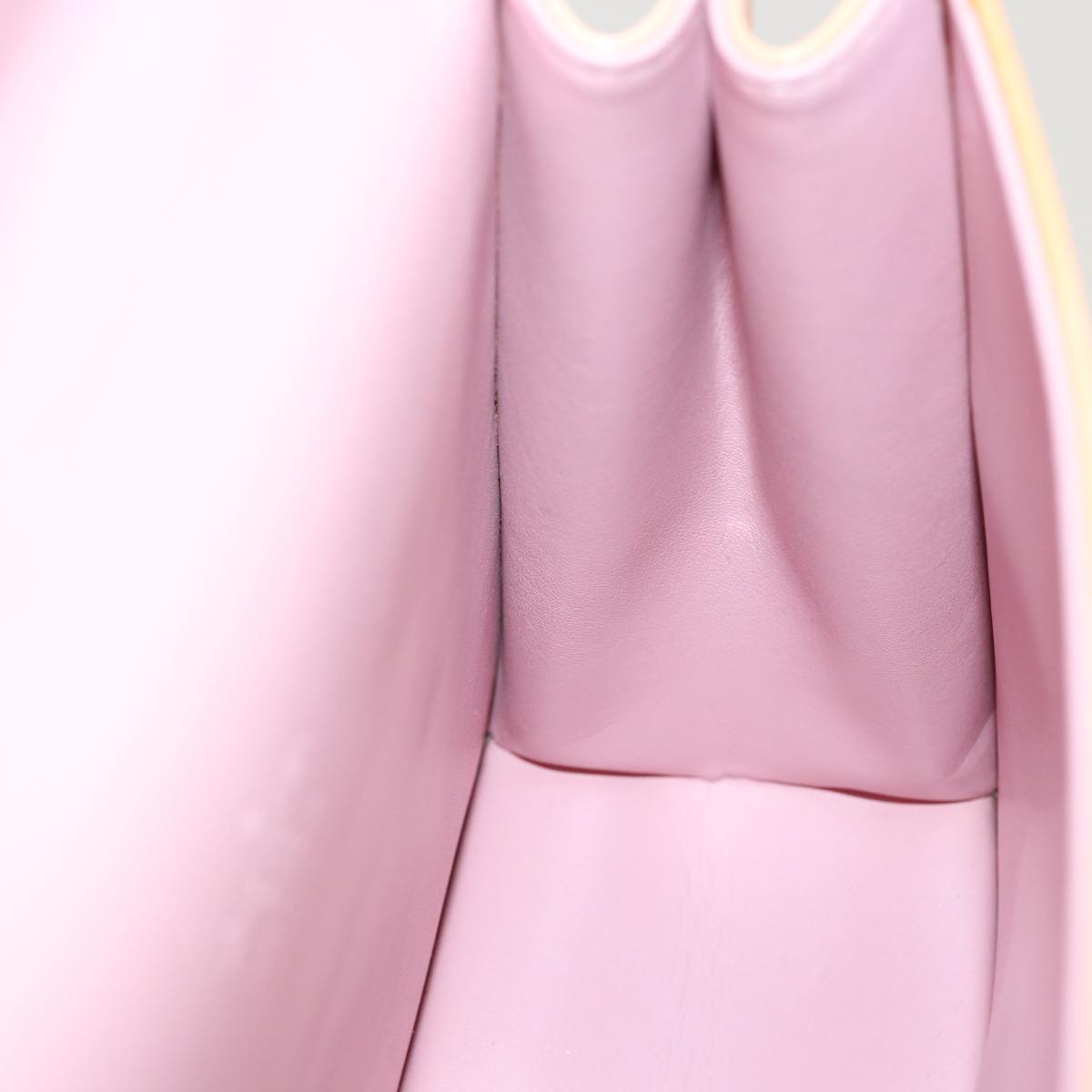 LOUIS VUITTON Vernis Spring Street Hand Bag Marshmallow Pink M91033 70507