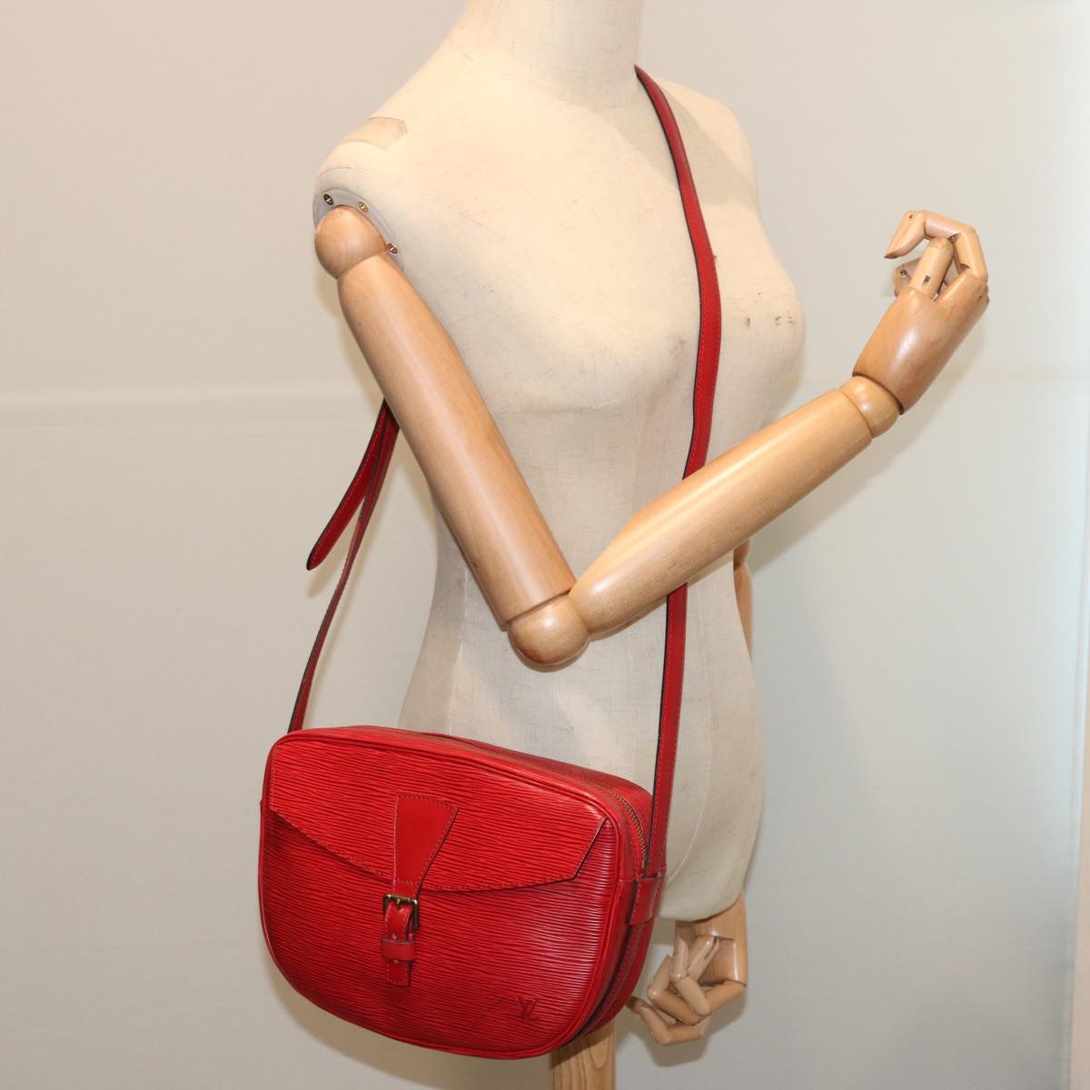 LOUIS VUITTON Epi Jeune Fille MM Shoulder Bag Red M52157 LV 70508