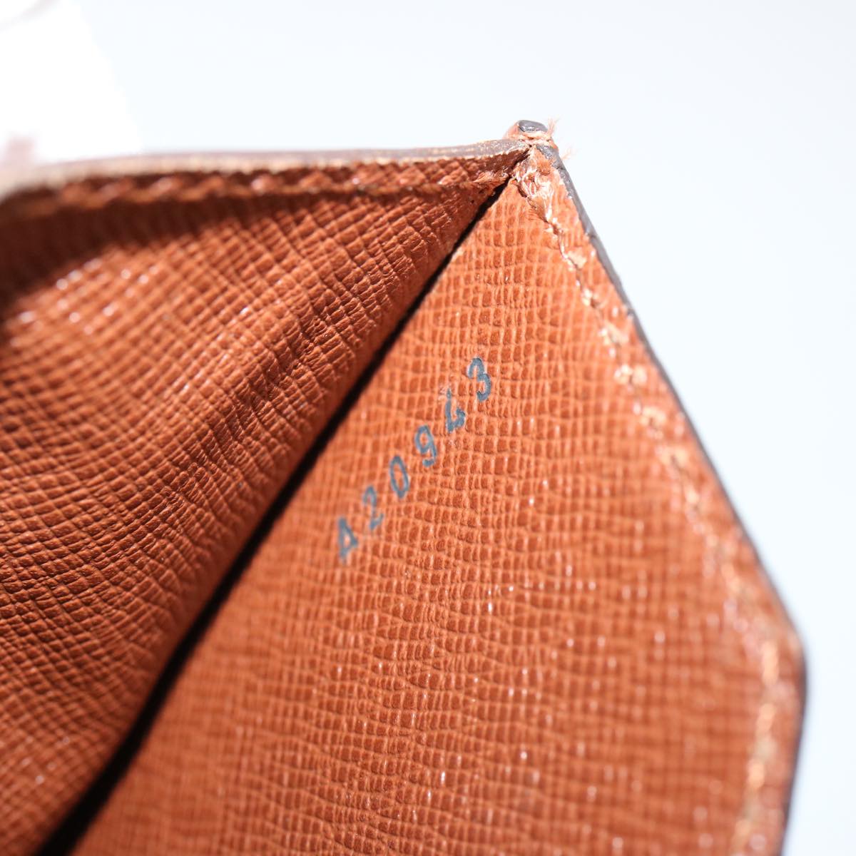 LOUIS VUITTON Epi Concorde Hand Bag Brown M52133 LV 70517
