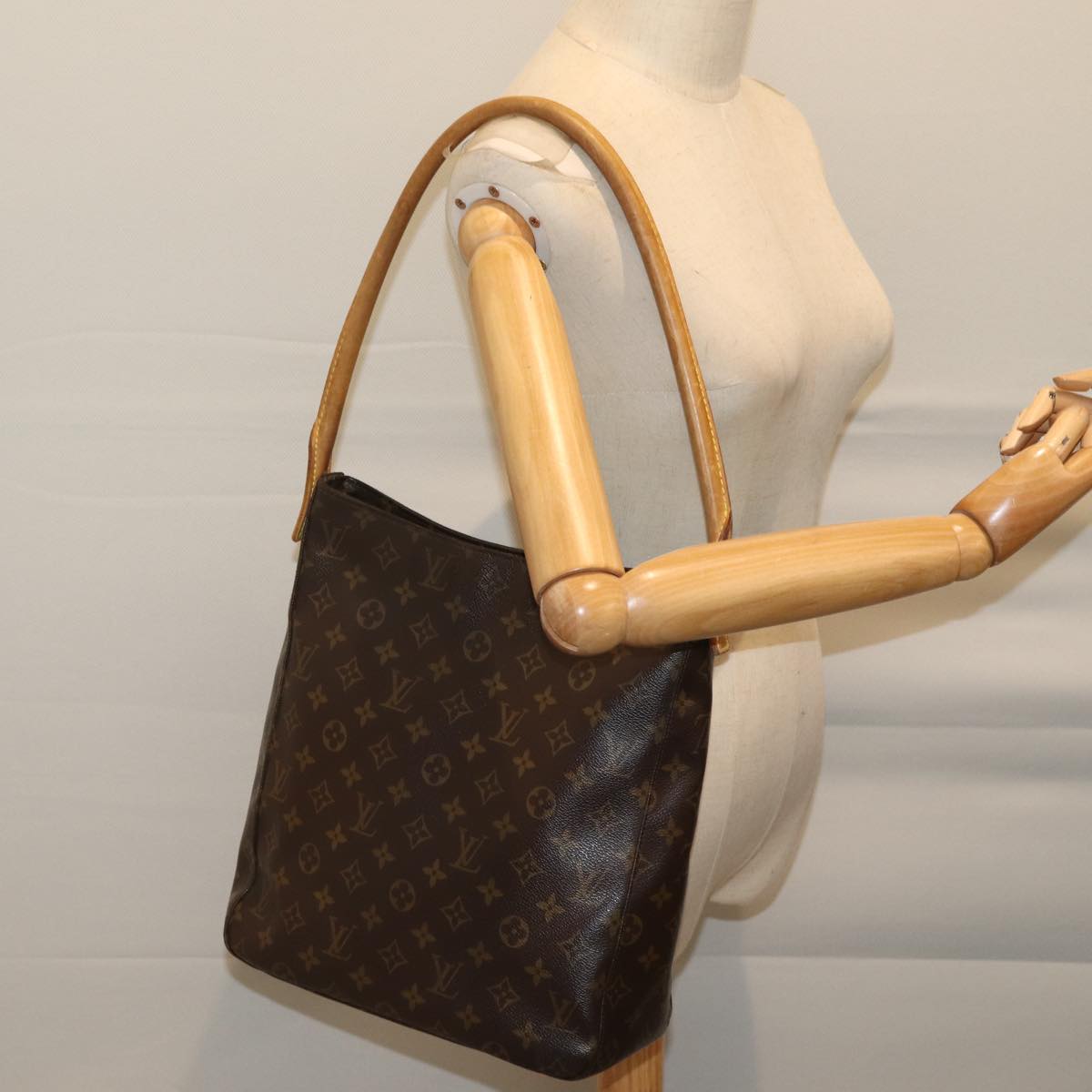 LOUIS VUITTON Monogram Looping GM Shoulder Bag M51145 LV 70534