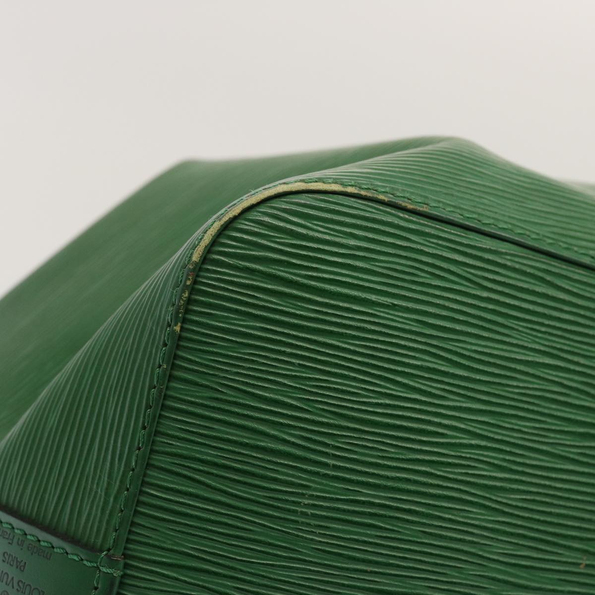 LOUIS VUITTON Epi Petit Noe Shoulder Bag Green M44104 LV 70550