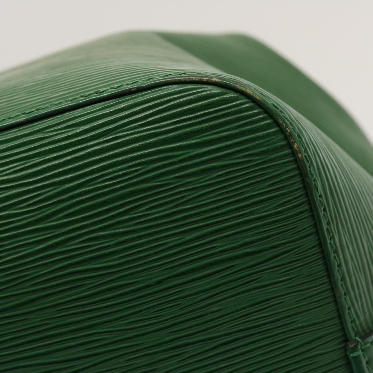 LOUIS VUITTON Epi Petit Noe Shoulder Bag Green M44104 LV 70550