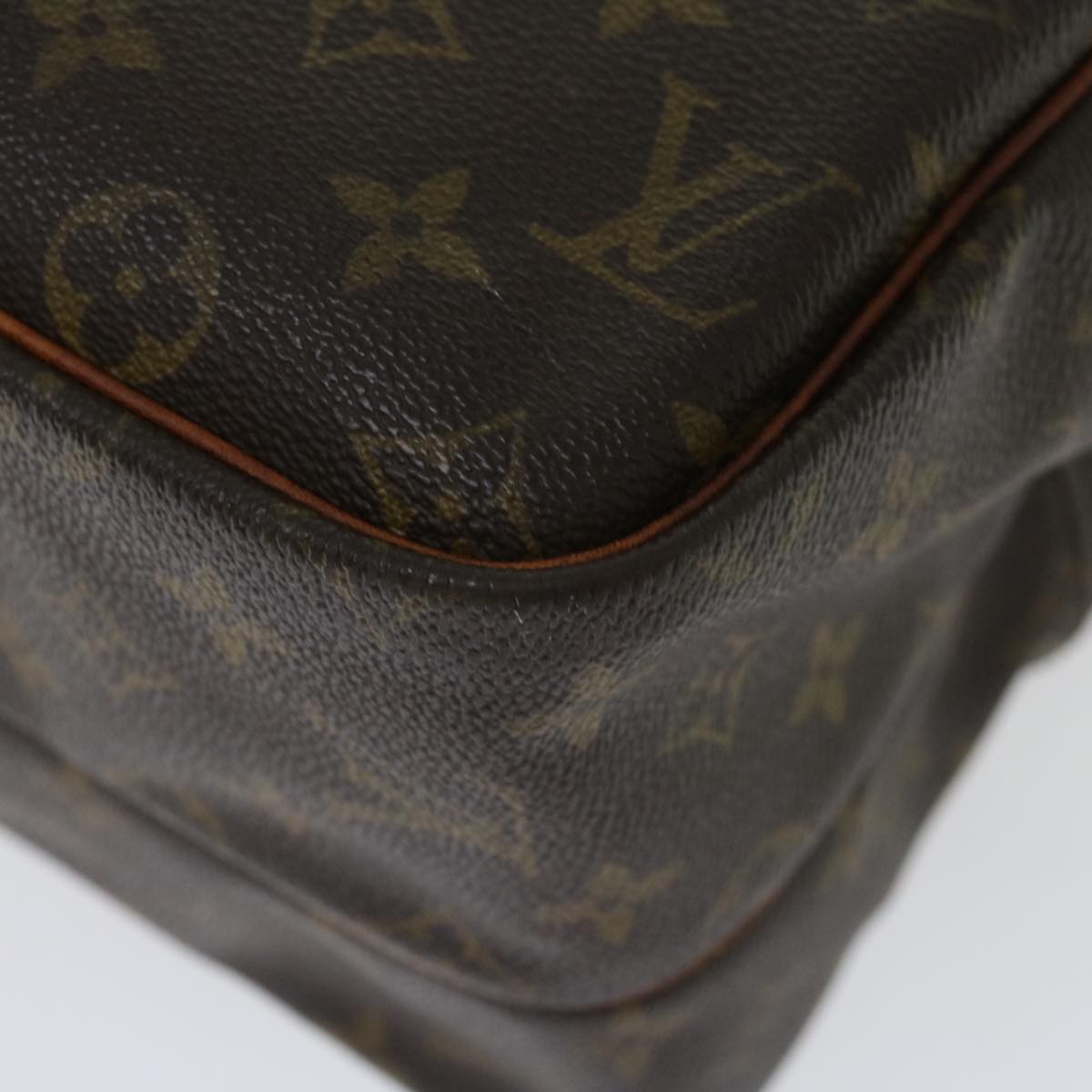 LOUIS VUITTON Monogram Reporter GM Shoulder Bag M45252 LV 70787