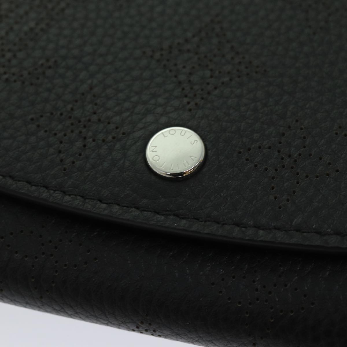 LOUIS VUITTON Mahina Portefeuille Iris Compact Wallet Noir M62540 LV 70838A