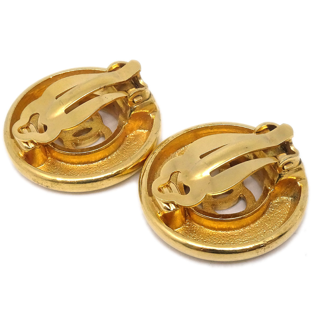 Luxury Chanel 1997 CC Cutout Earrings Clip-On Gold 97A