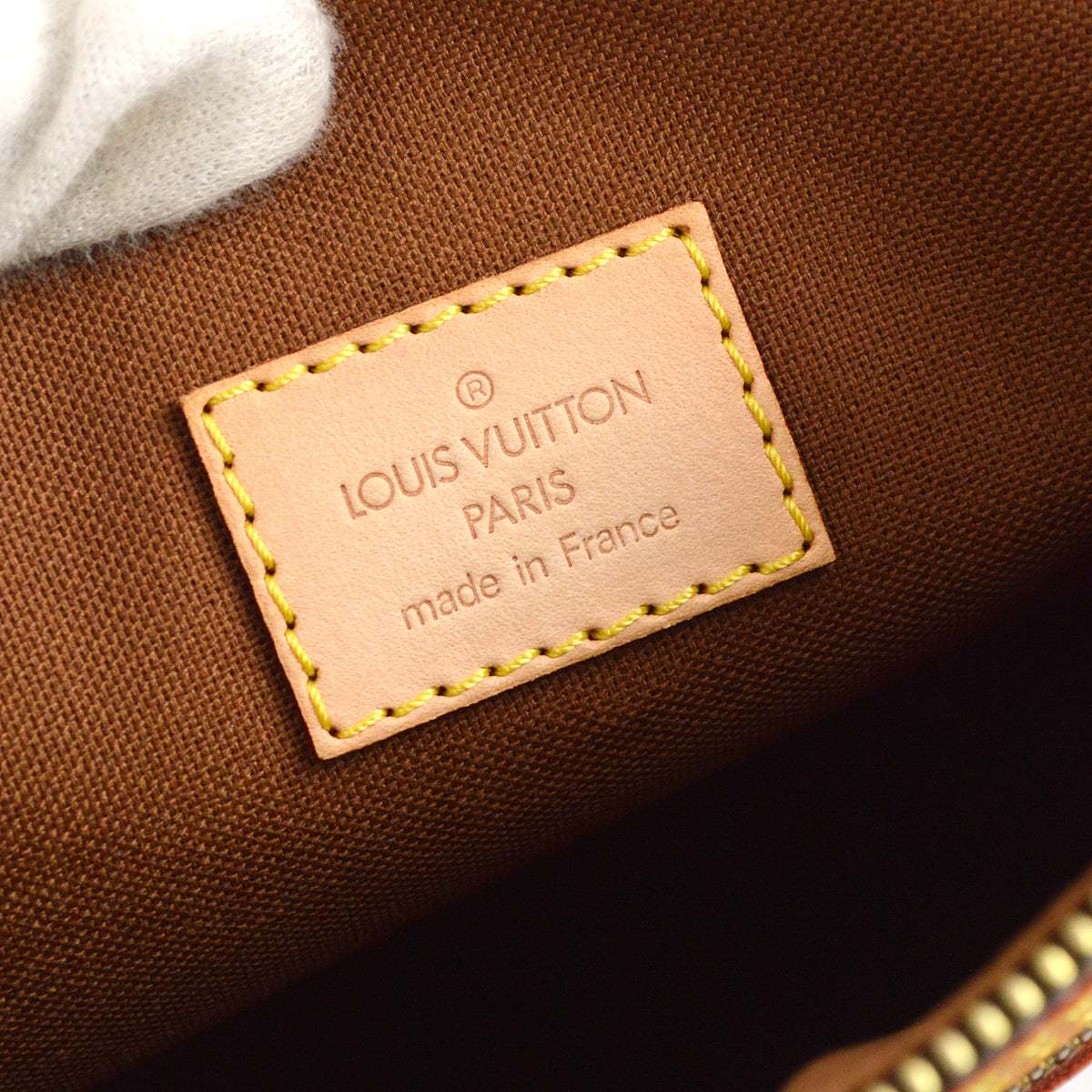 Louis Vuitton 2005 Monogram Pochette Bosphore M40044