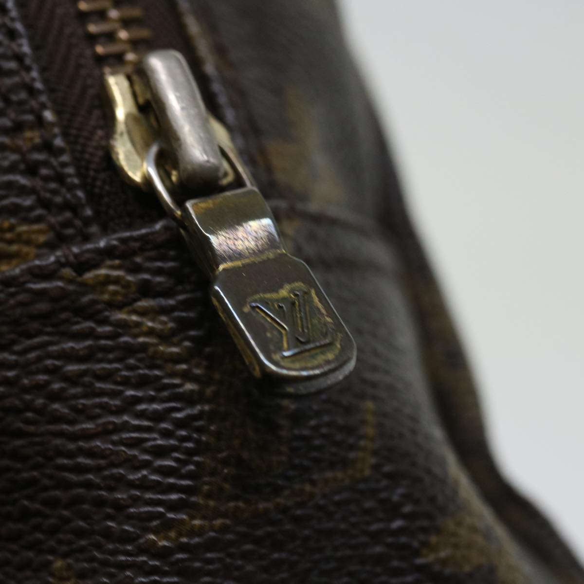 LOUIS VUITTON Monogram Trousse Toilette 28 Clutch Bag M47522 LV 71049