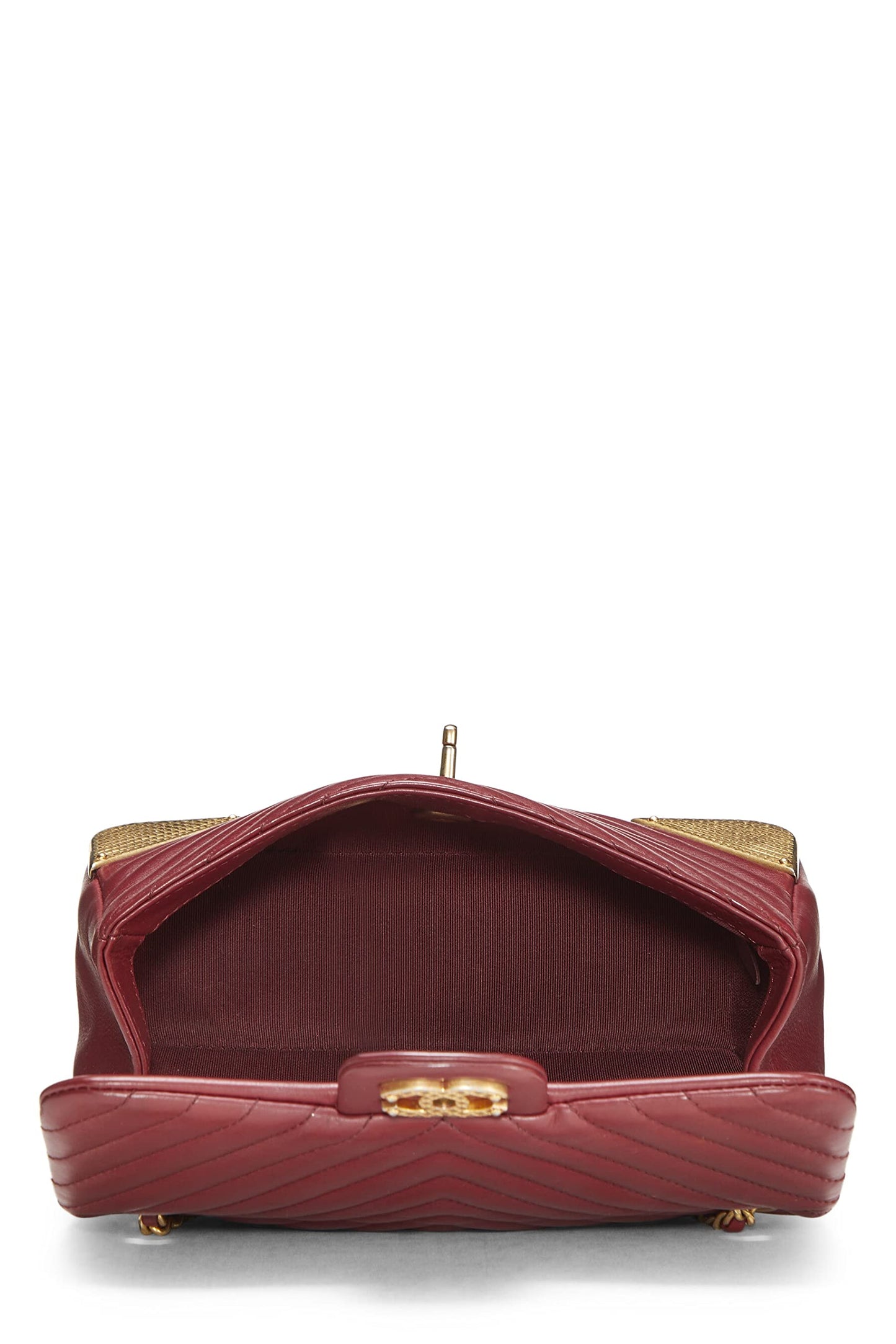 Chanel,  Paris-Cosmopolite Red Chevron Lambskin Rock the Corner Flap Bag Small, Red
