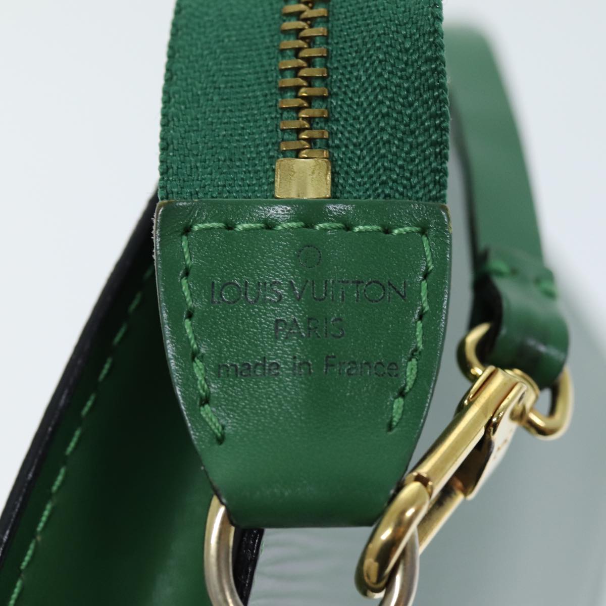 LOUIS VUITTON Epi Pochette Accessoires Pouch Green M52984 LV 71673